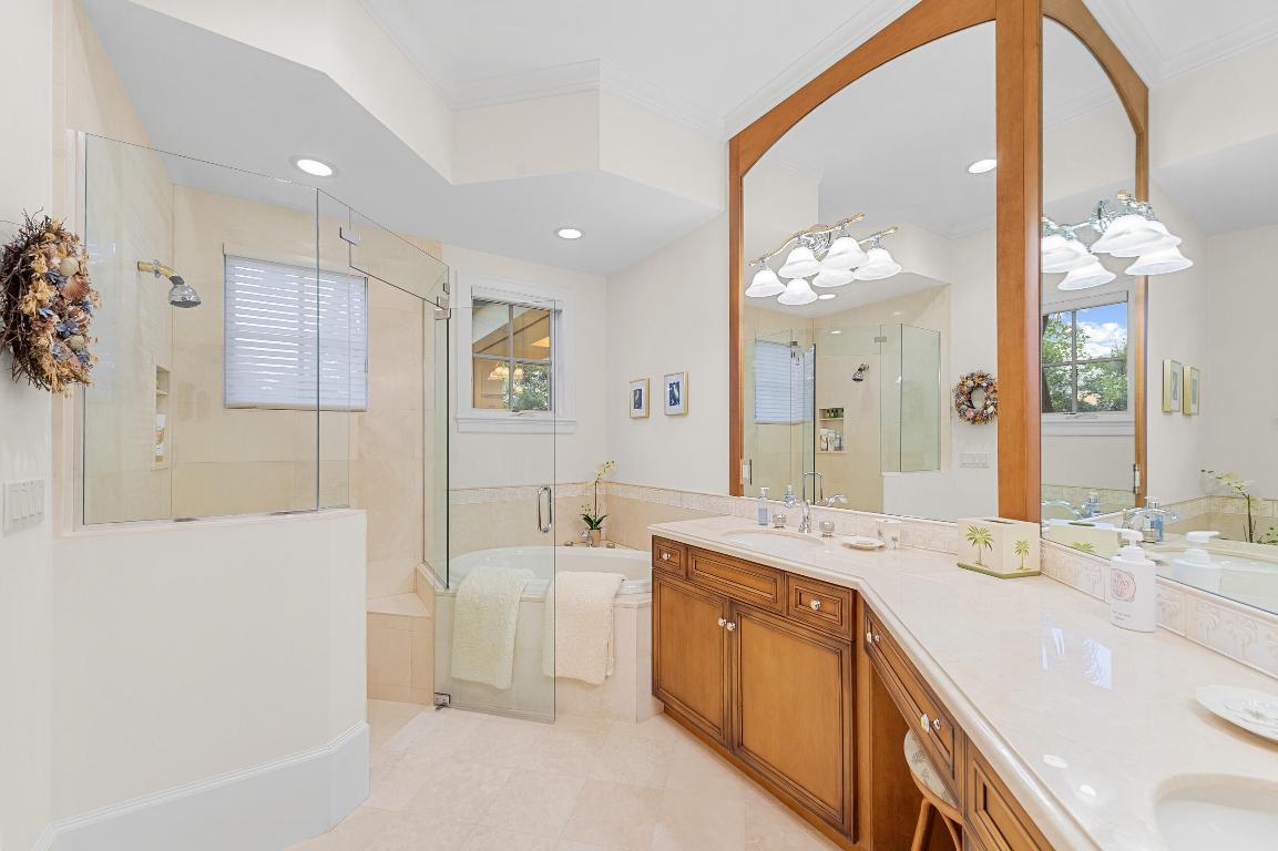 SAILFISH POINT - Residential