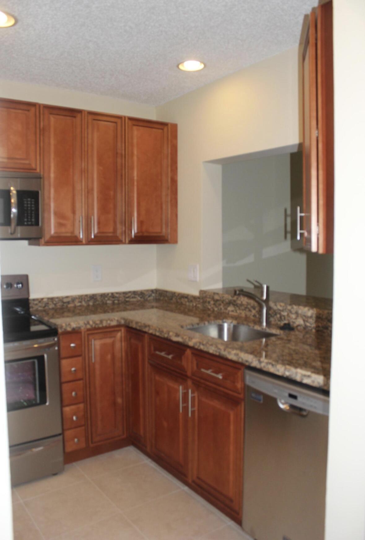 KENSINGTON WALK CONDO - Residential