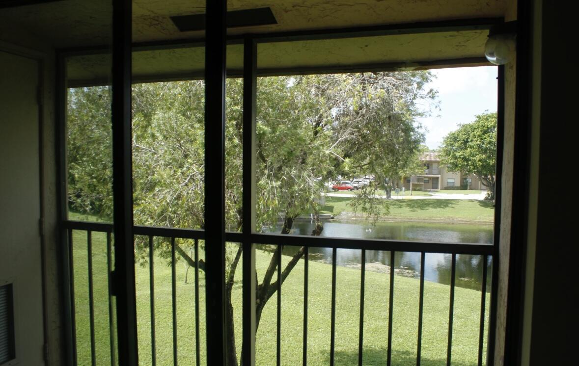 KENSINGTON WALK CONDO - Residential