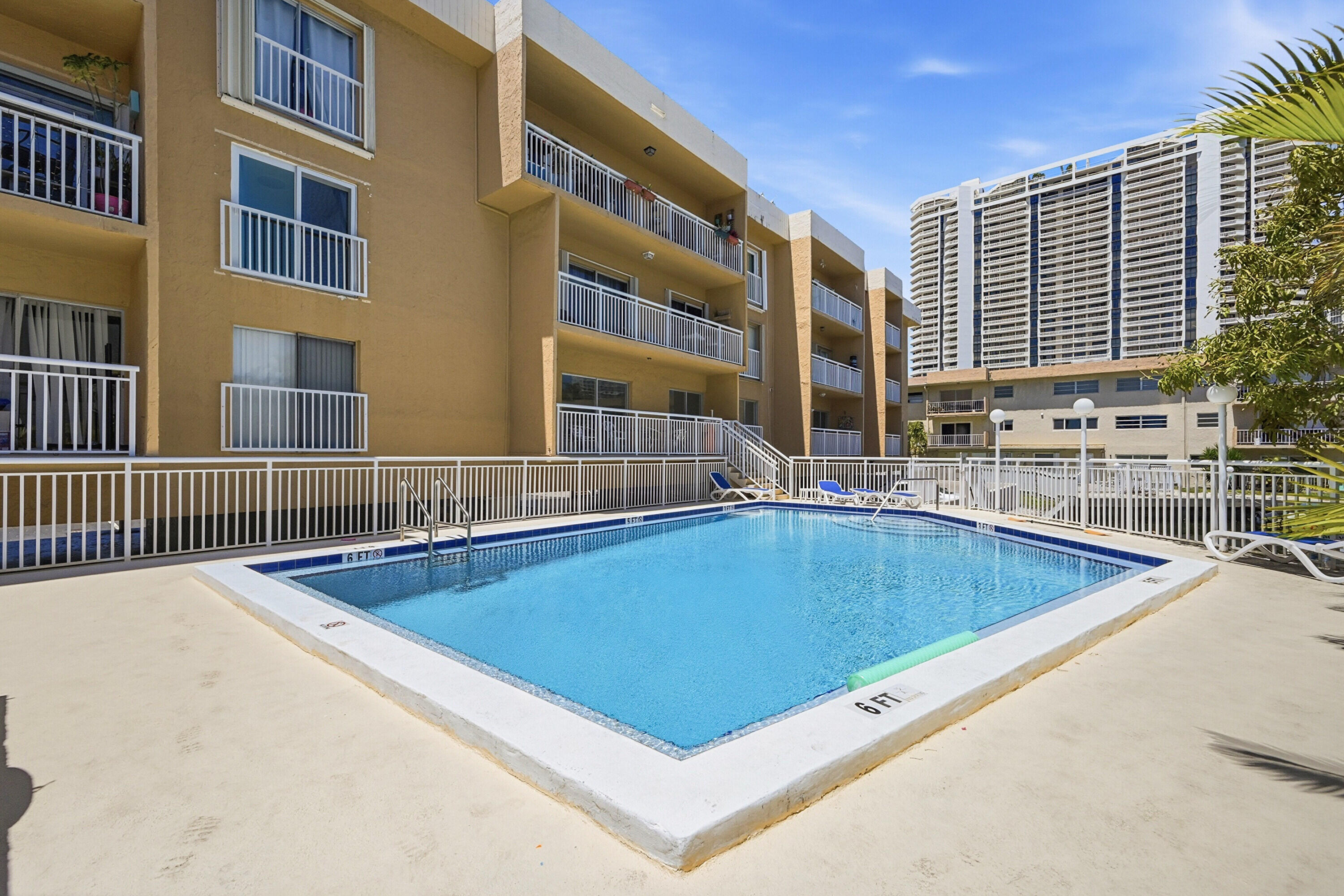 FLORENCE CONDO - Residential