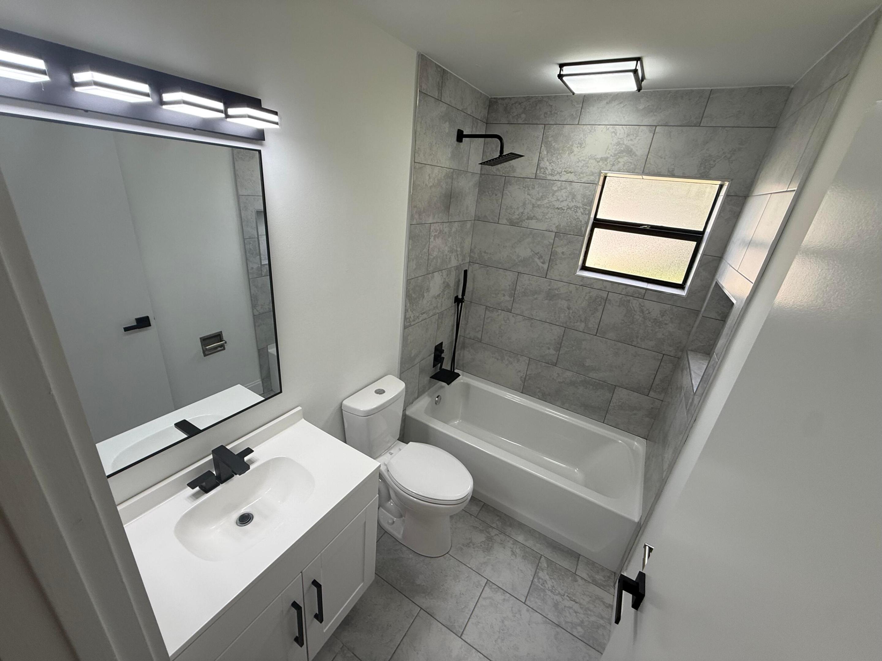 APPLEWOOD VILLAGE I-D CONDO - Residential
