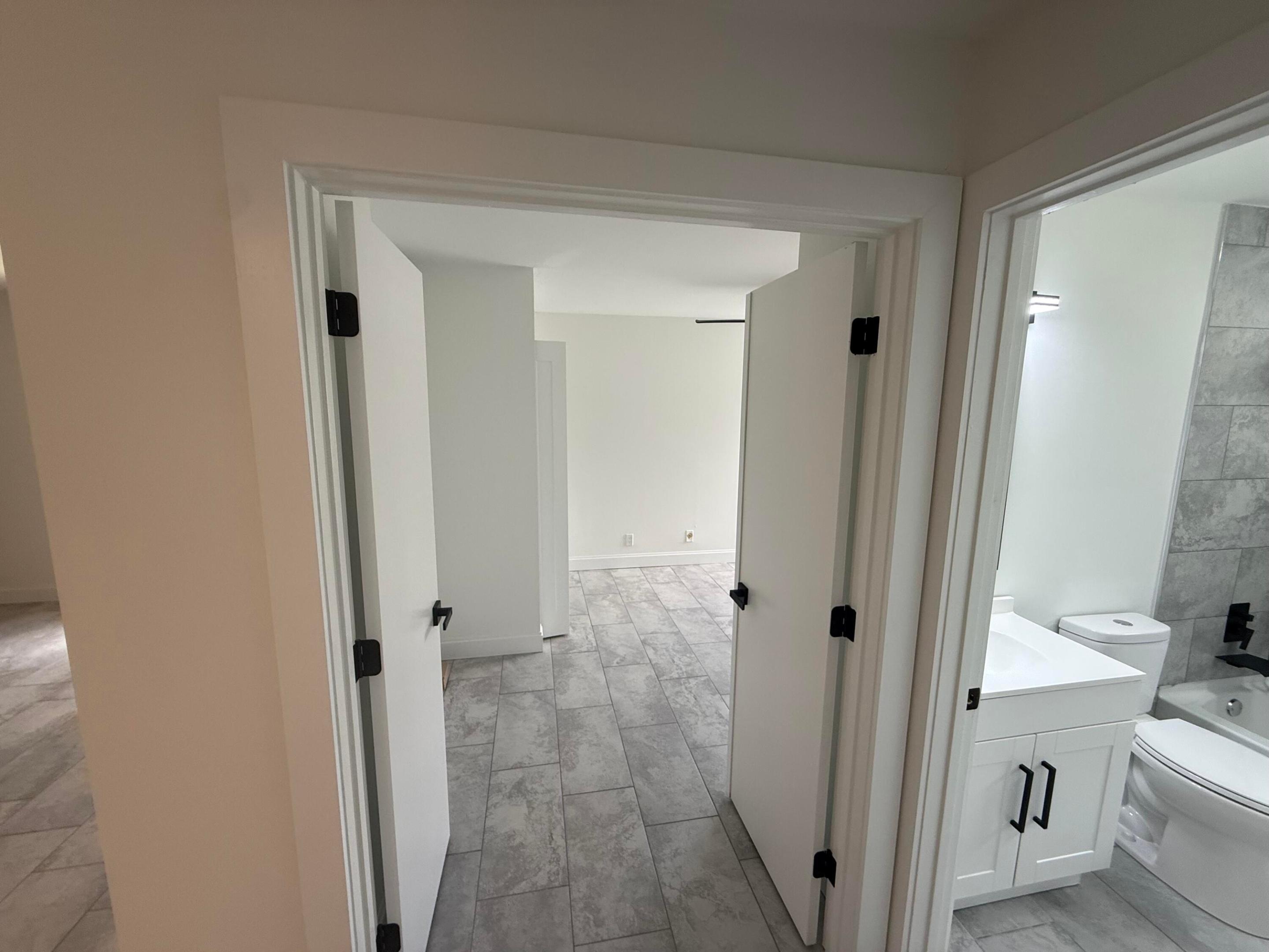 APPLEWOOD VILLAGE I-D CONDO - Residential