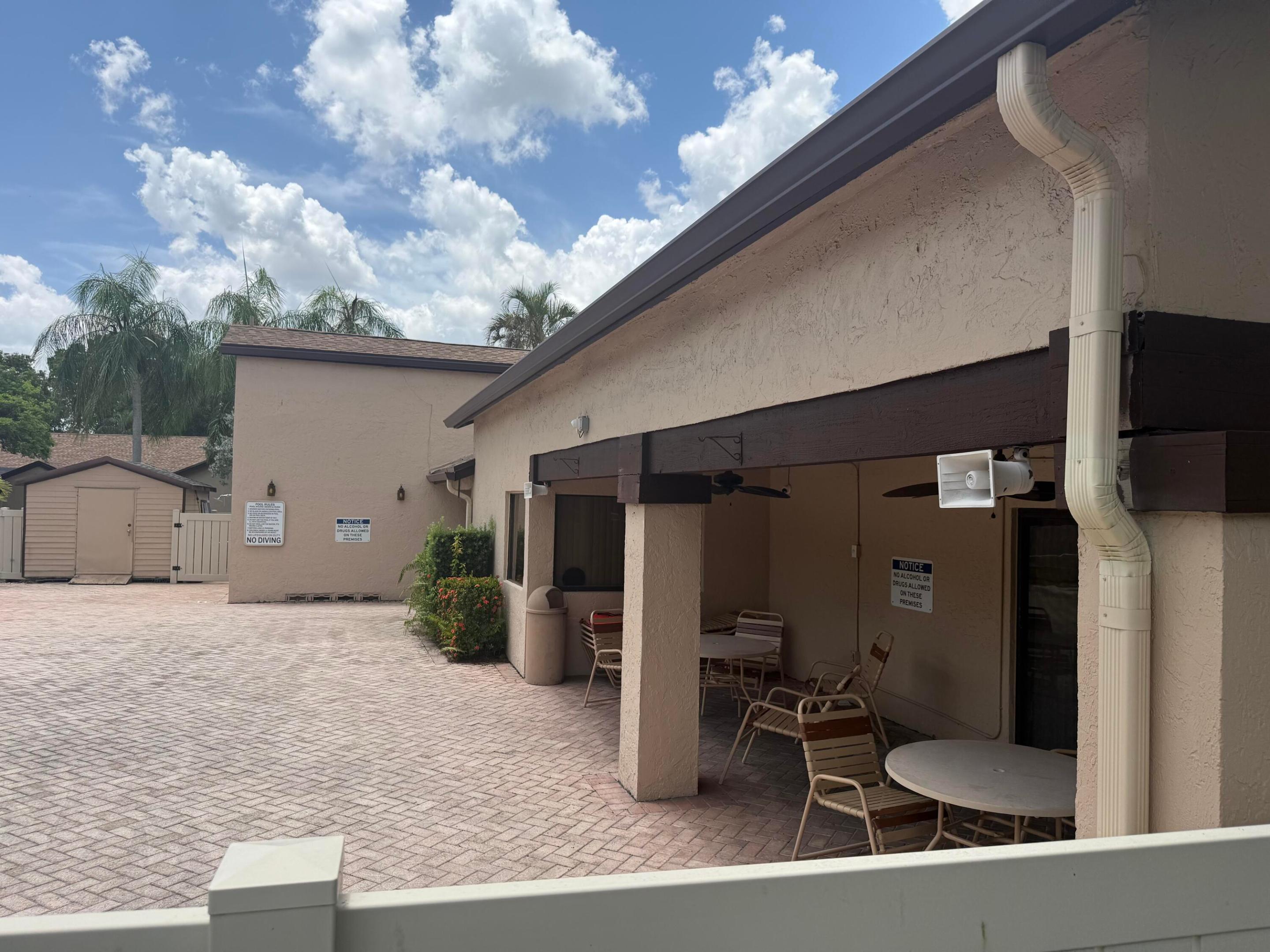 APPLEWOOD VILLAGE I-D CONDO - Residential