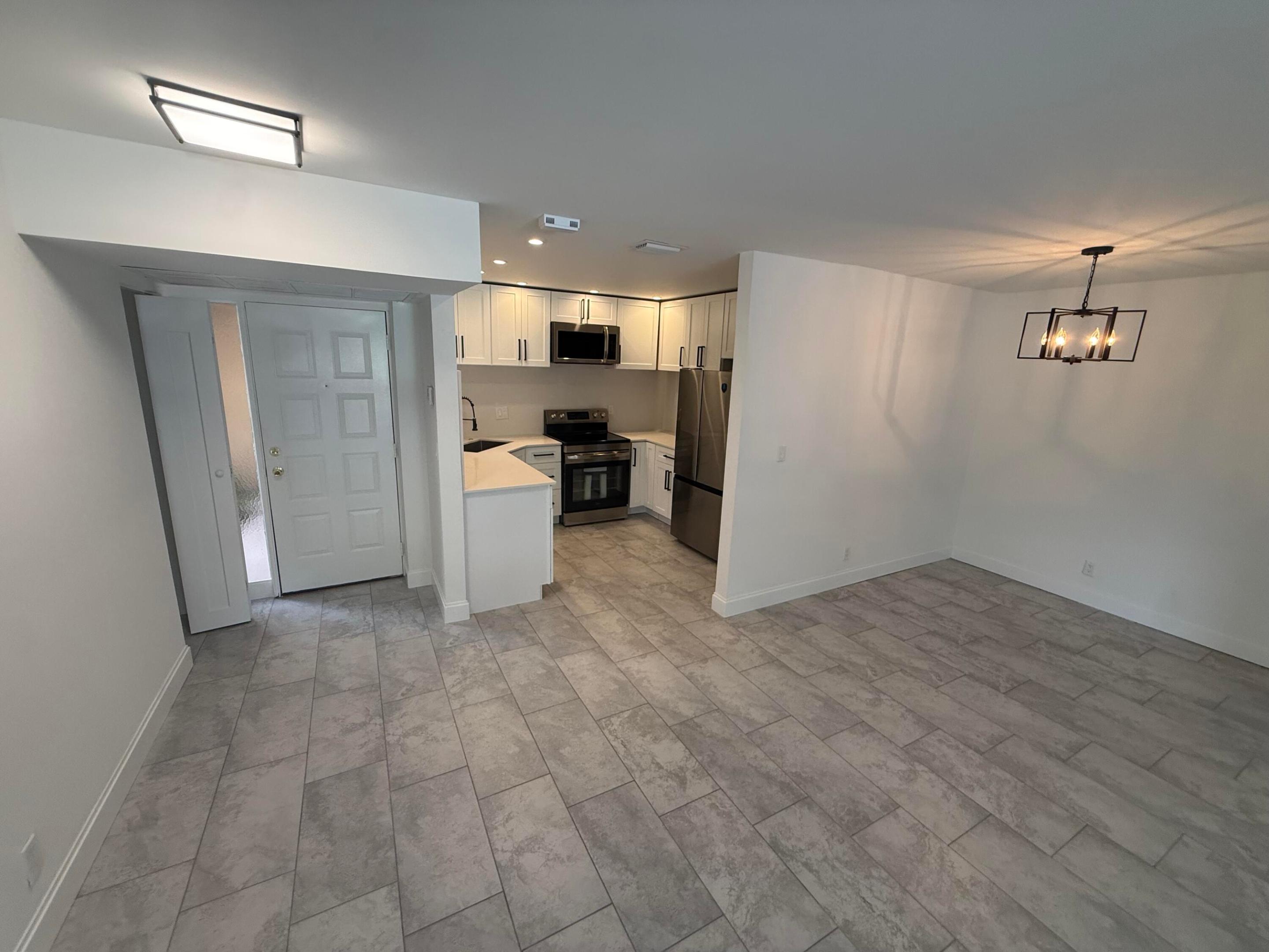 APPLEWOOD VILLAGE I-D CONDO - Residential
