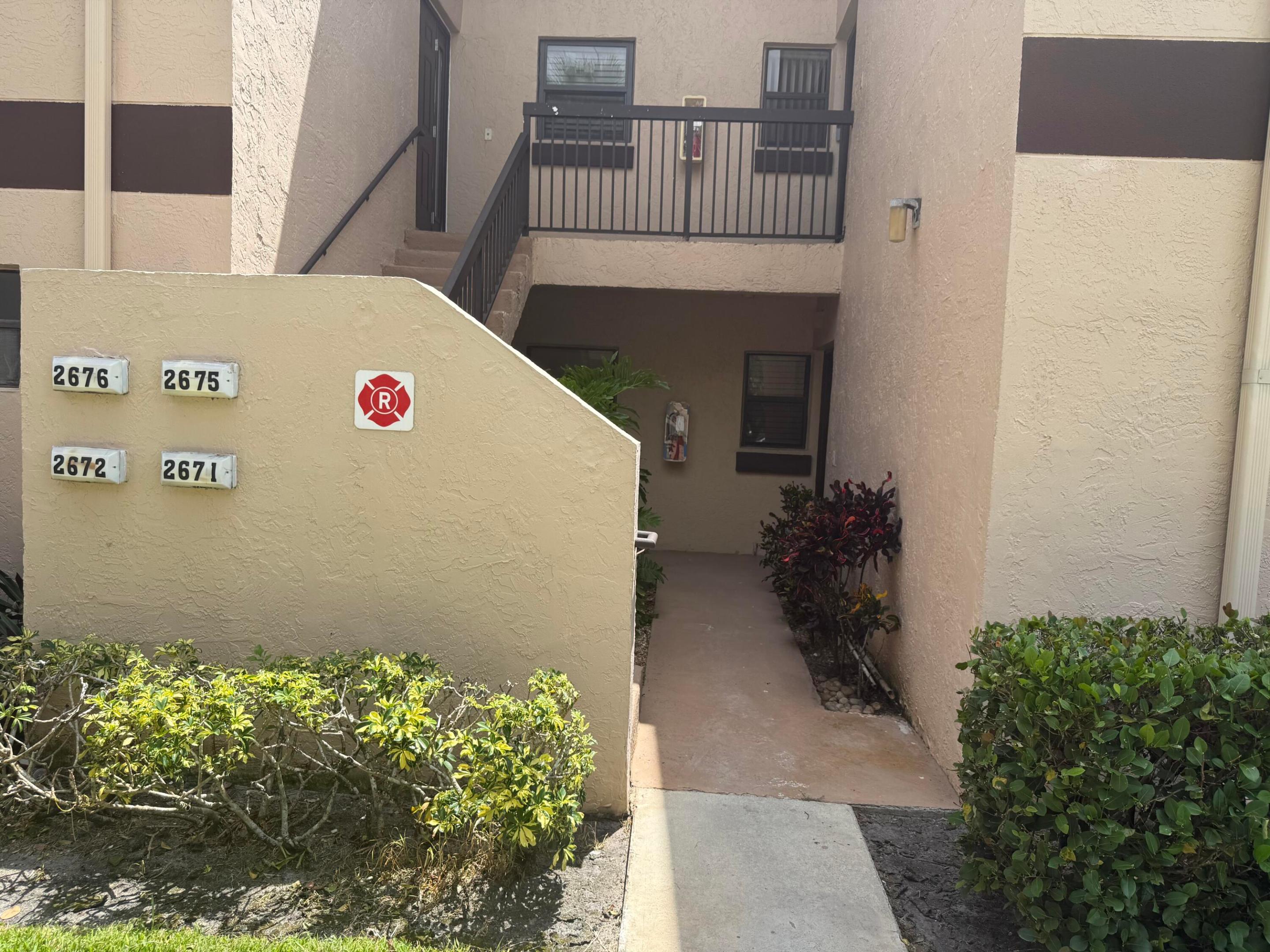 APPLEWOOD VILLAGE I-D CONDO - Residential