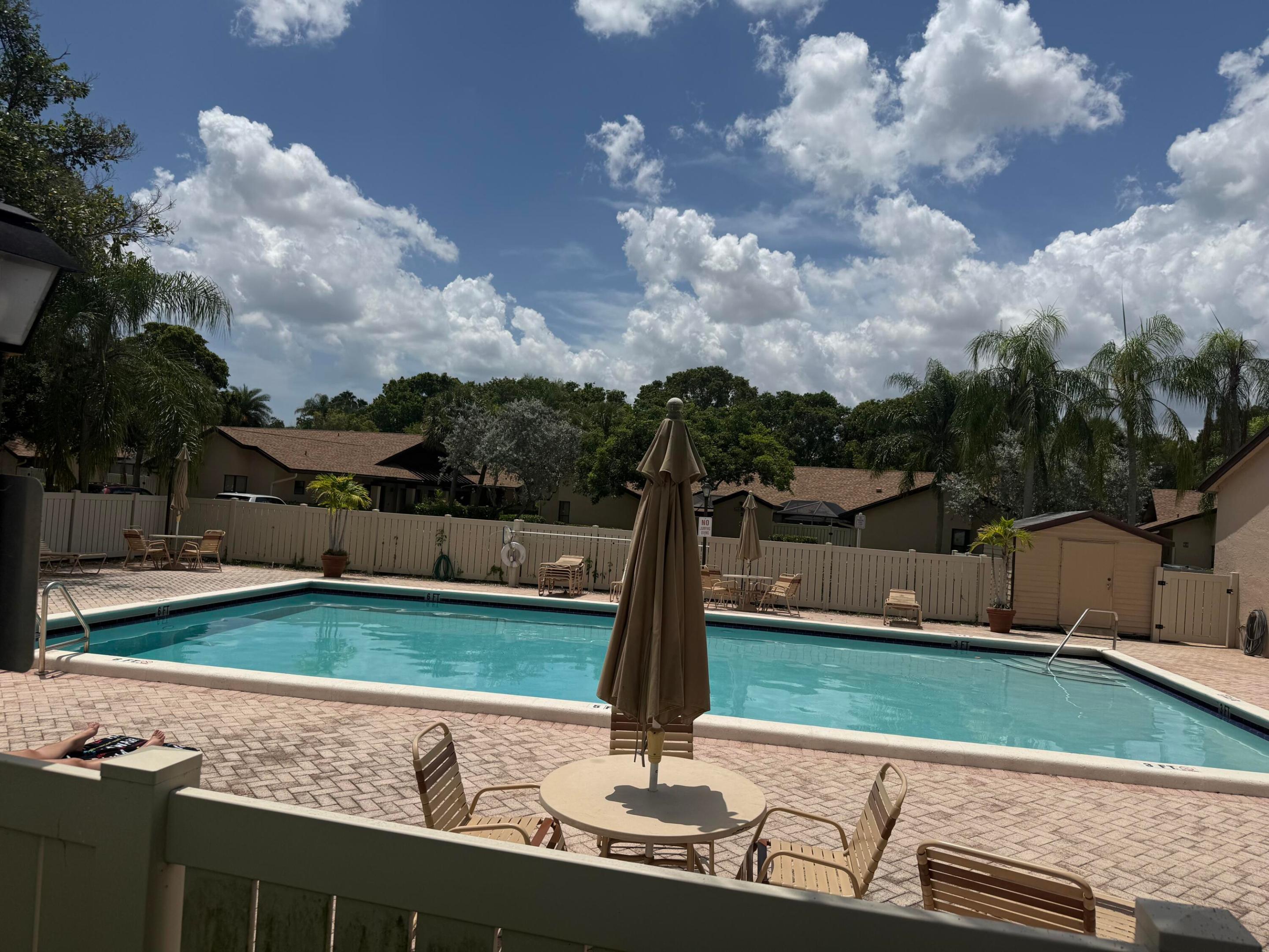 APPLEWOOD VILLAGE I-D CONDO - Residential