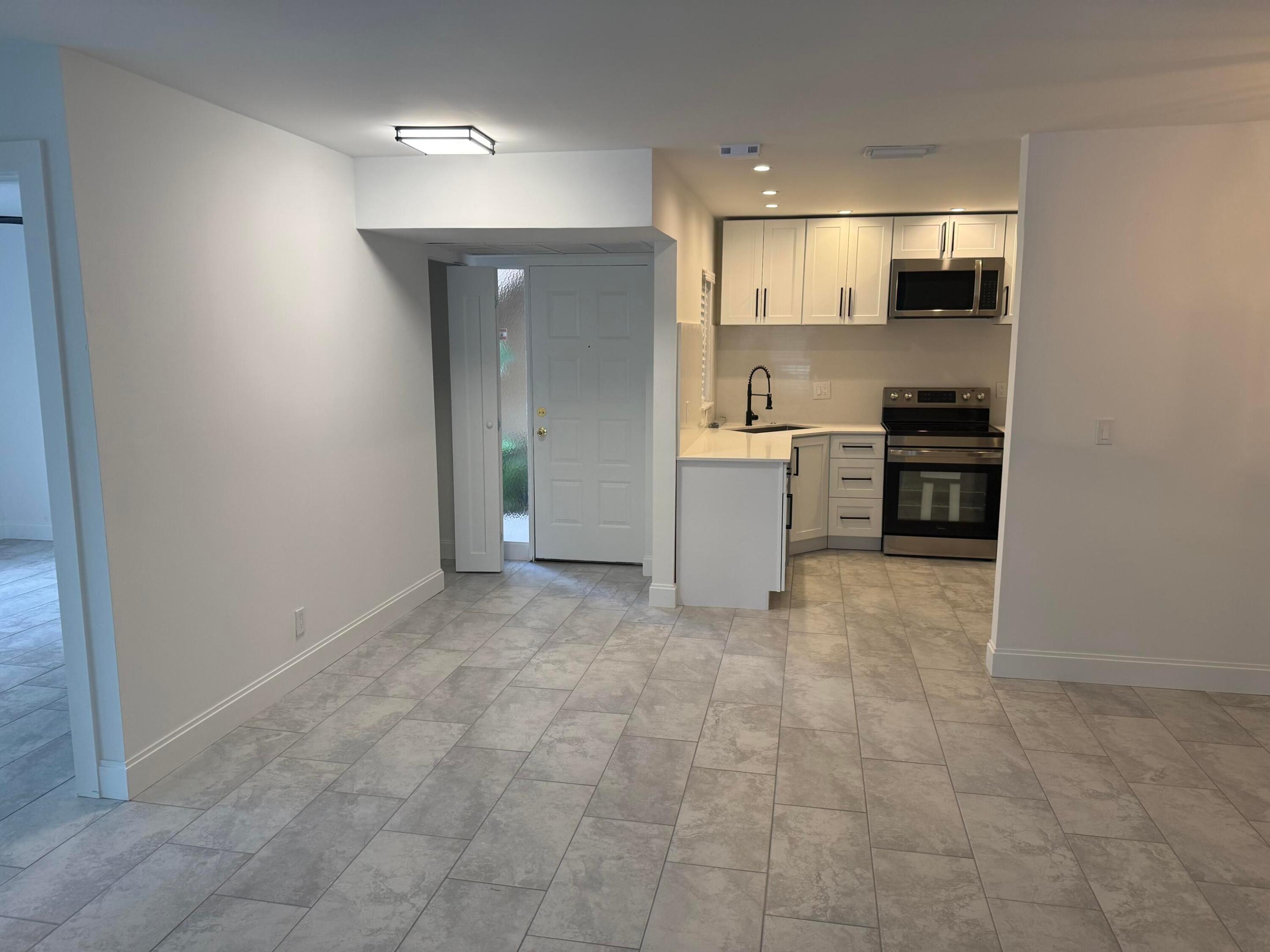 APPLEWOOD VILLAGE I-D CONDO - Residential