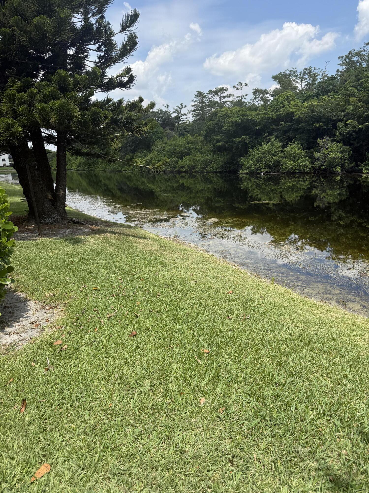 APPLEWOOD VILLAGE I-D CONDO - Residential