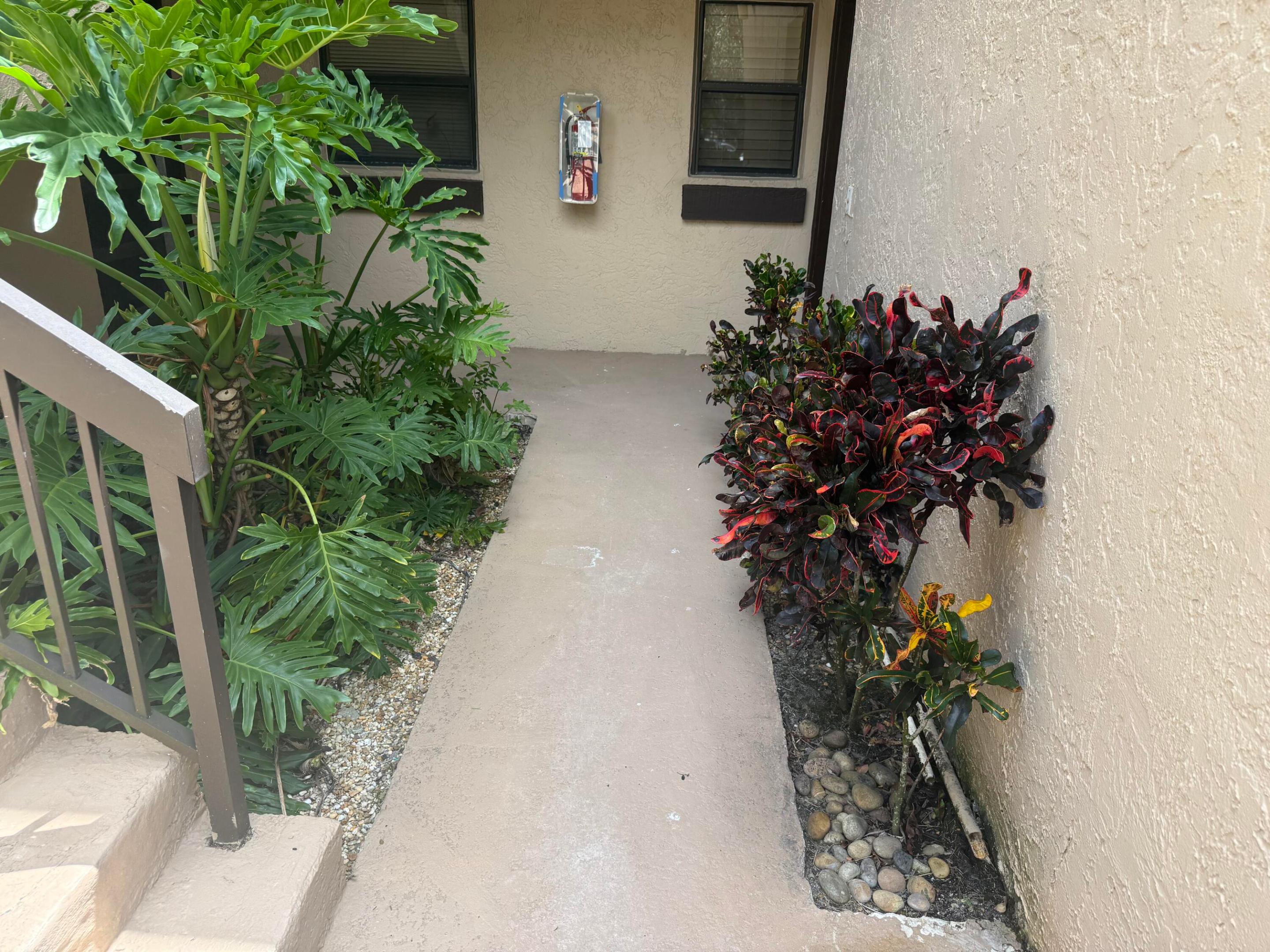 APPLEWOOD VILLAGE I-D CONDO - Residential