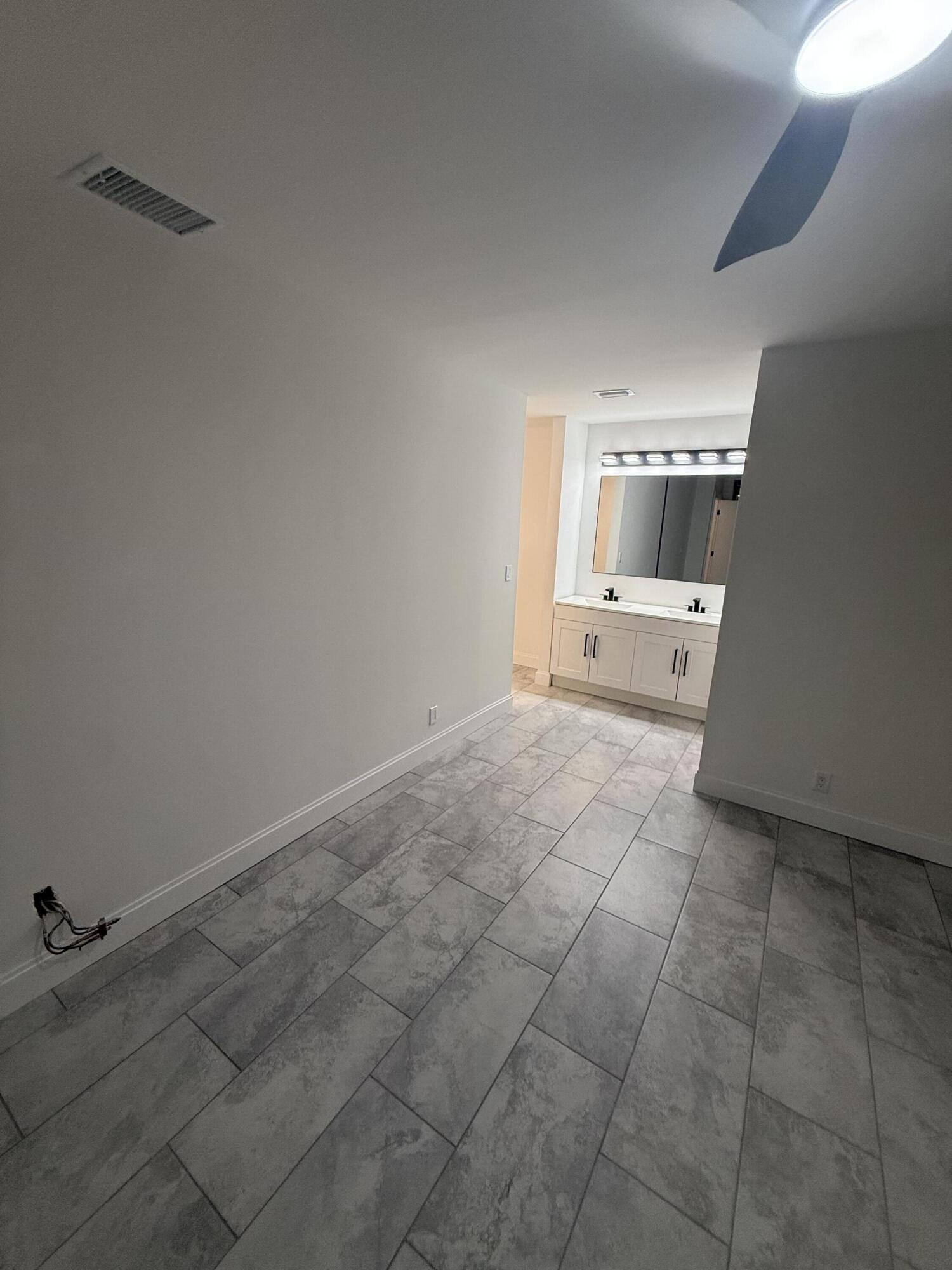 APPLEWOOD VILLAGE I-D CONDO - Residential