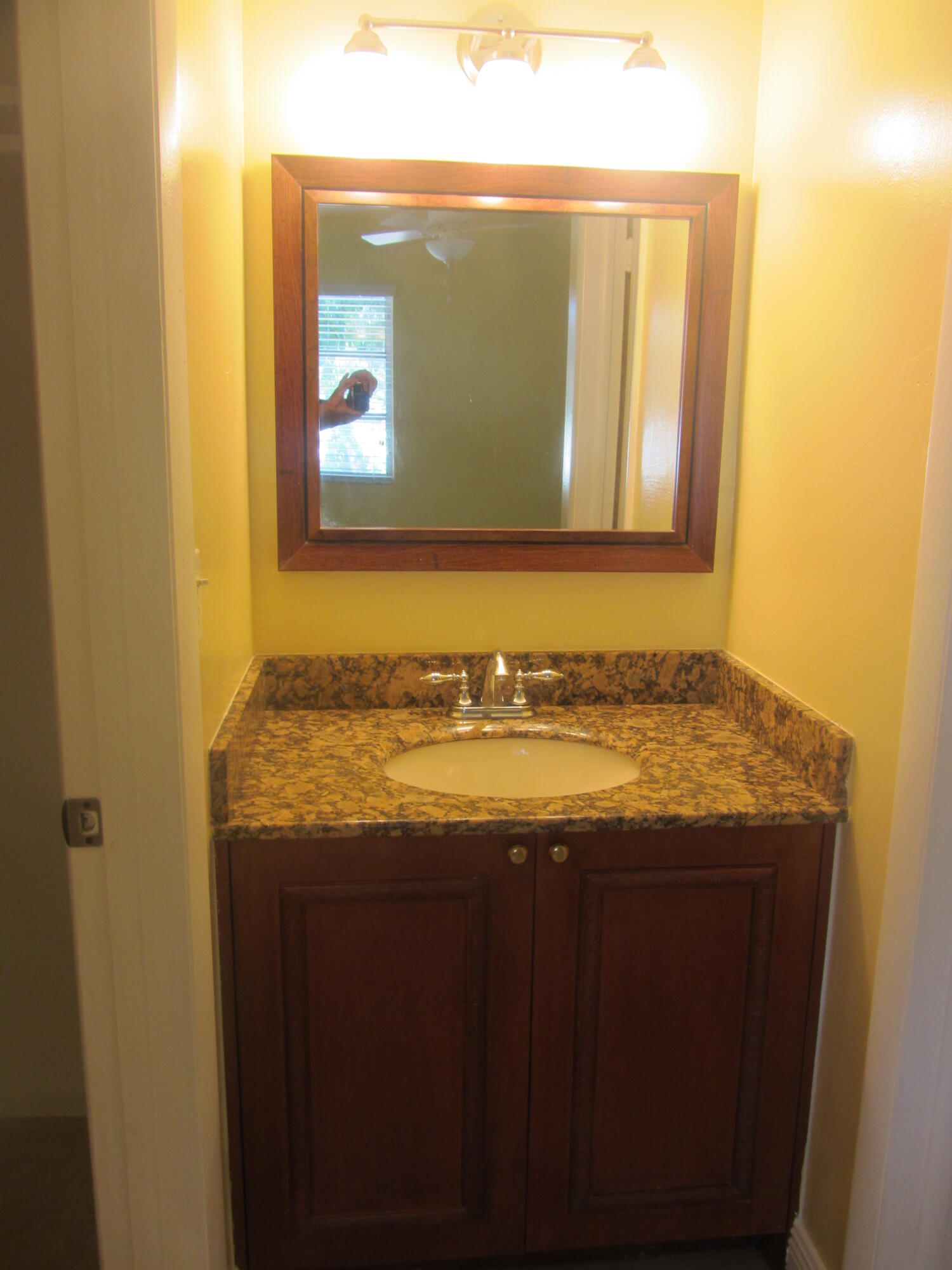 SPANISH OAKS CONDO - Residential Lease