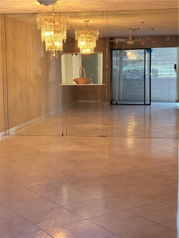 EMERALD CONDO - Residential