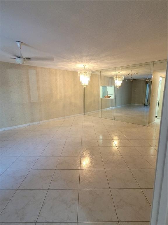 EMERALD CONDO - Residential