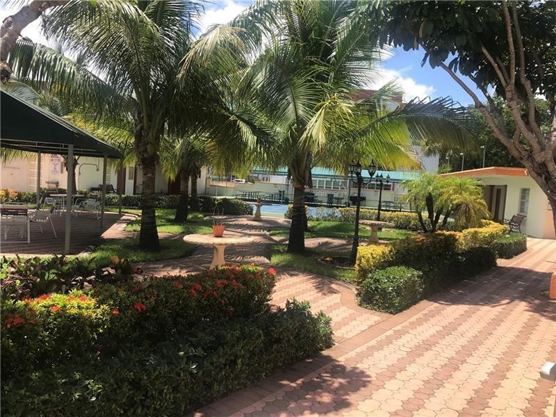 EMERALD CONDO - Residential