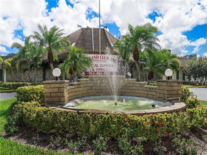 EMERALD CONDO - Residential