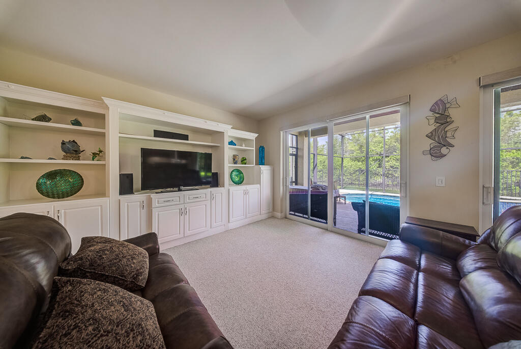 LAKEFIELD OF THE LANDINGS AT WELLINGTON 1 - Residential