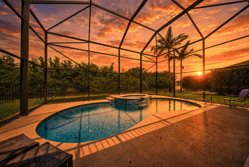 LAKEFIELD OF THE LANDINGS AT WELLINGTON 1 - Residential