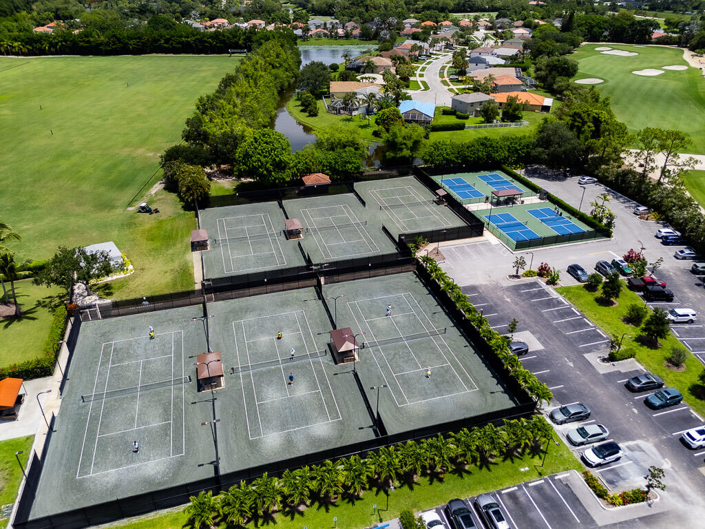 LAKEFIELD OF THE LANDINGS AT WELLINGTON 1 - Residential