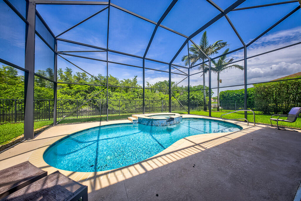 LAKEFIELD OF THE LANDINGS AT WELLINGTON 1 - Residential