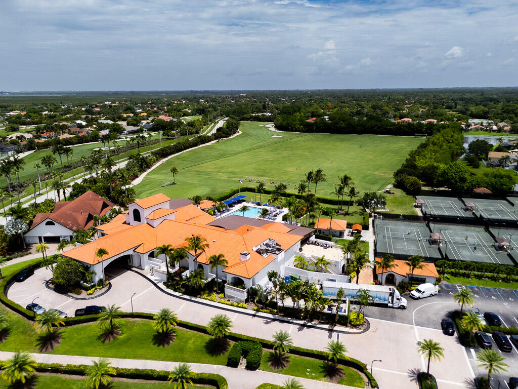 LAKEFIELD OF THE LANDINGS AT WELLINGTON 1 - Residential