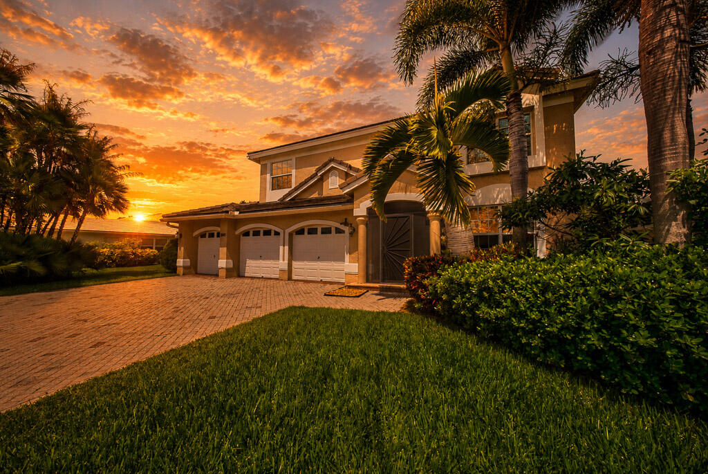 LAKEFIELD OF THE LANDINGS AT WELLINGTON 1 - Residential
