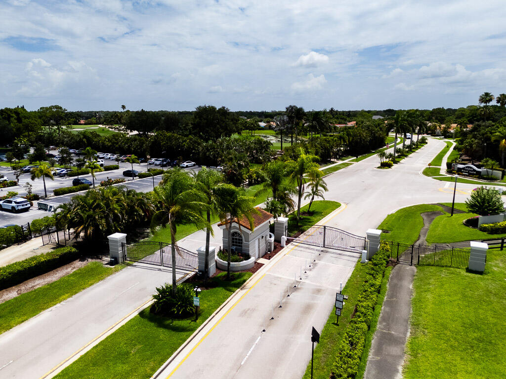 LAKEFIELD OF THE LANDINGS AT WELLINGTON 1 - Residential