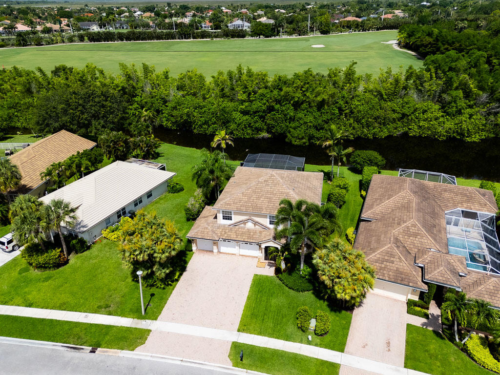 LAKEFIELD OF THE LANDINGS AT WELLINGTON 1 - Residential