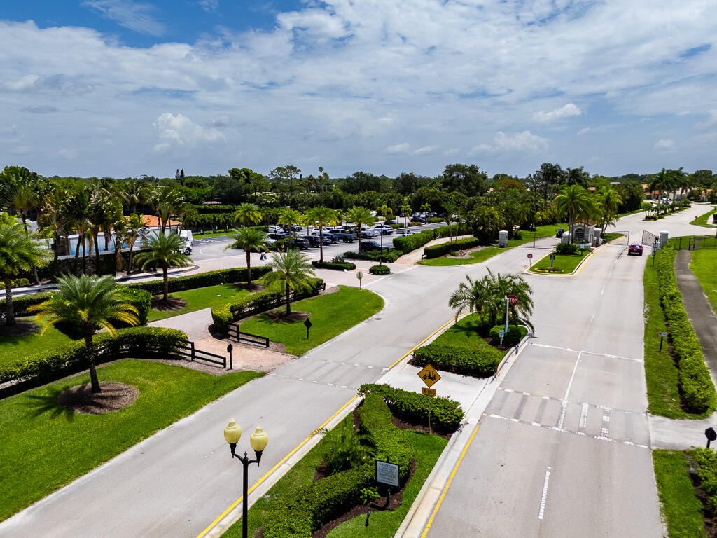 LAKEFIELD OF THE LANDINGS AT WELLINGTON 1 - Residential