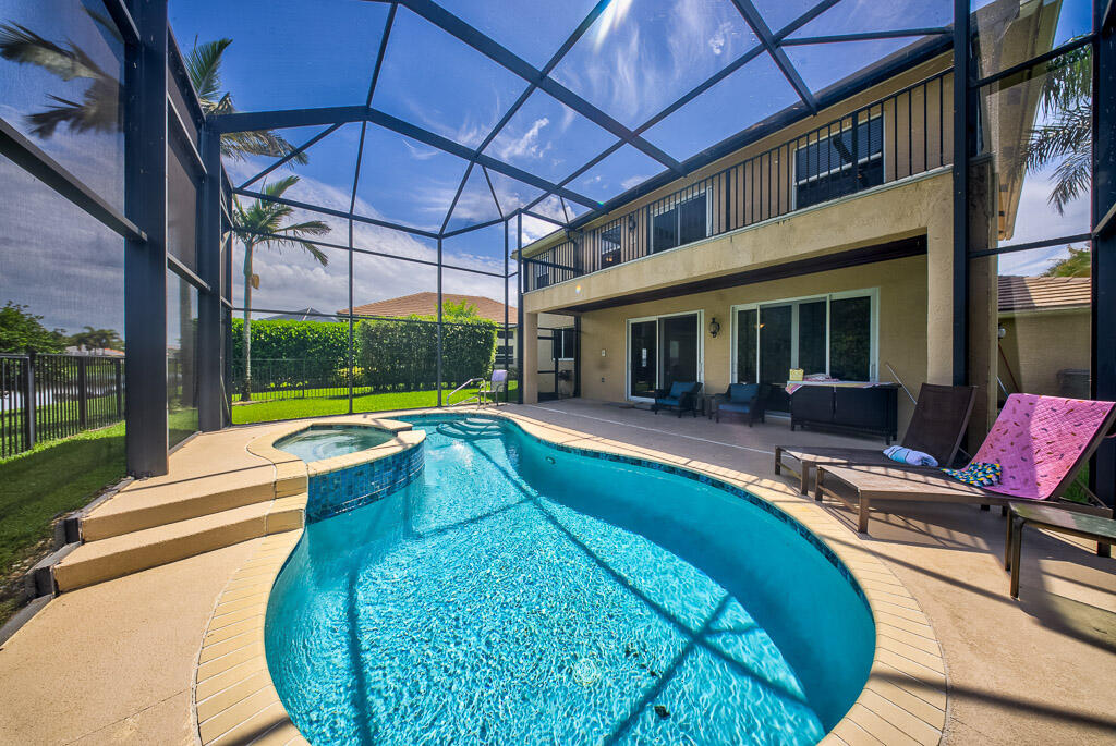 LAKEFIELD OF THE LANDINGS AT WELLINGTON 1 - Residential