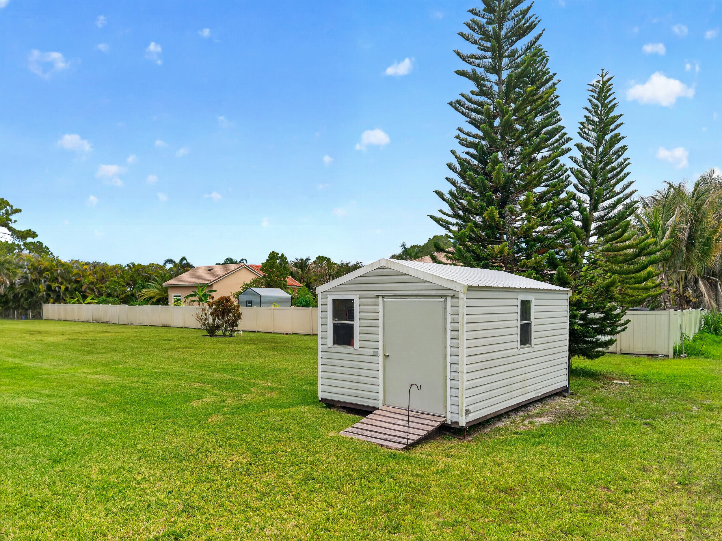 ACREAGE - Residential