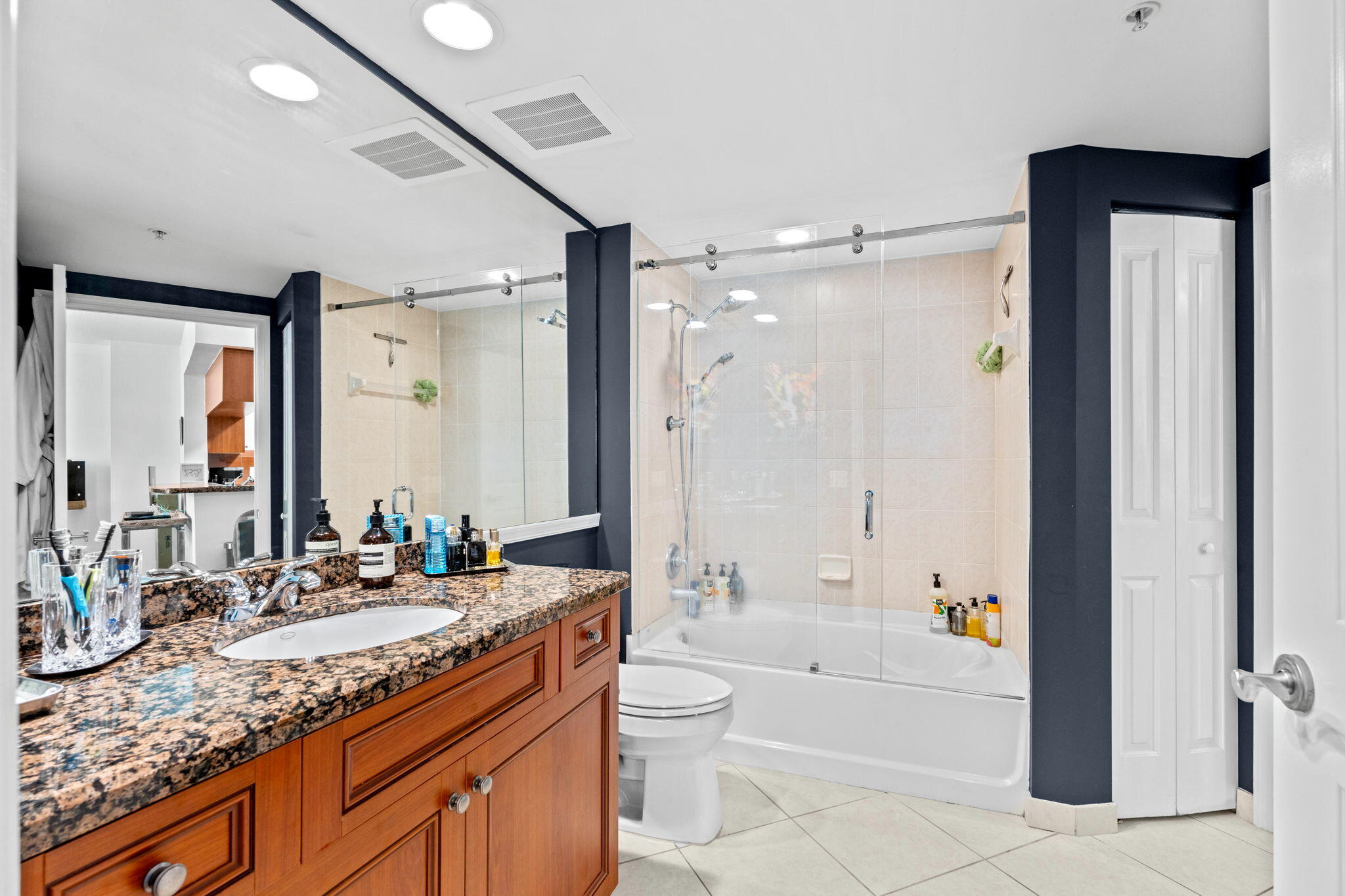 WATERGARDEN CONDO - Residential Lease