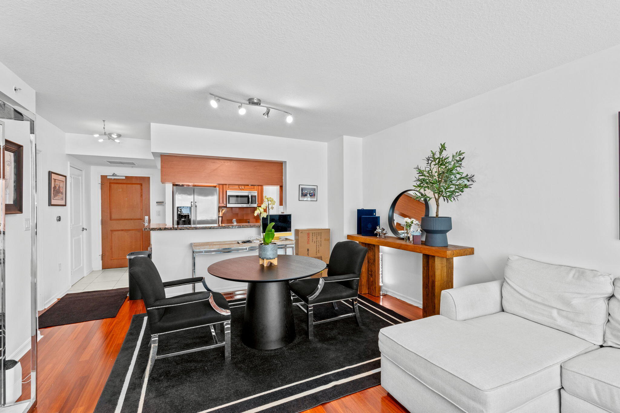 WATERGARDEN CONDO - Residential Lease