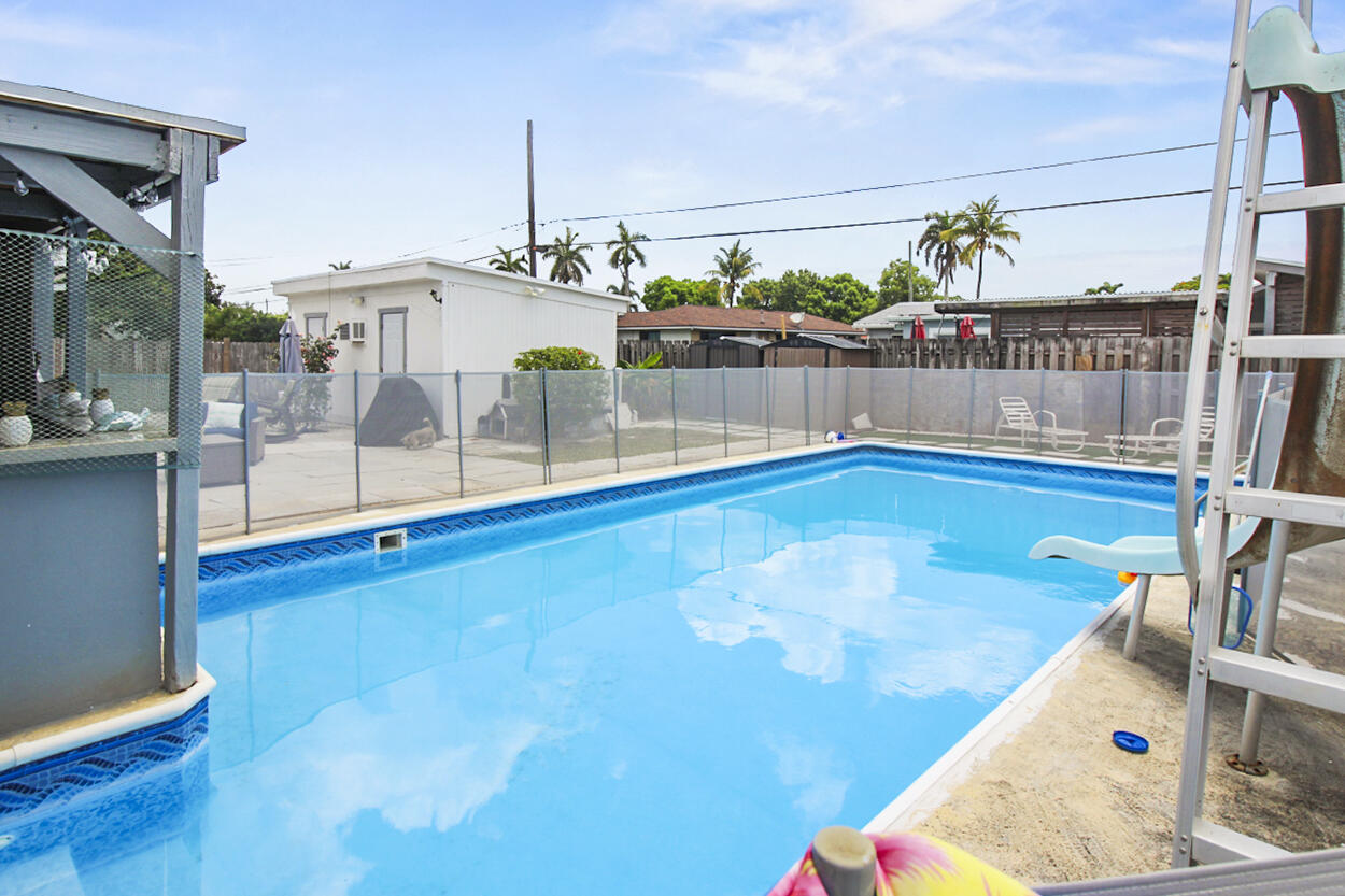 PALM SPRINGS VILLAGE 5 - Residential