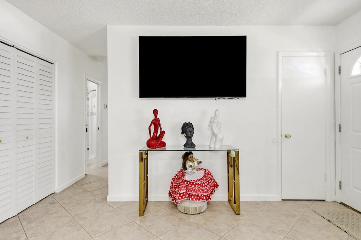 PALM SPRINGS VILLAGE 5 - Residential