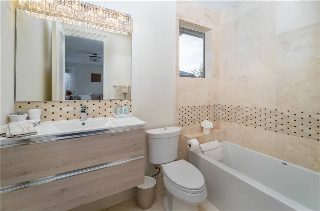 CORAL RIDGE COUNTRY CLUB - Residential
