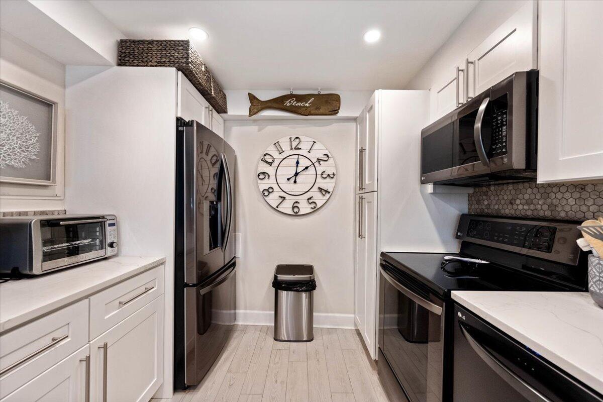 LA BONNE VIE CONDO - Residential Lease