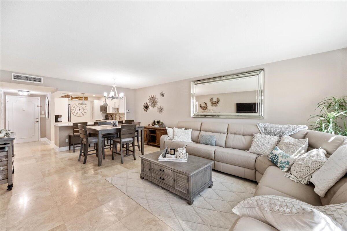 LA BONNE VIE CONDO - Residential Lease