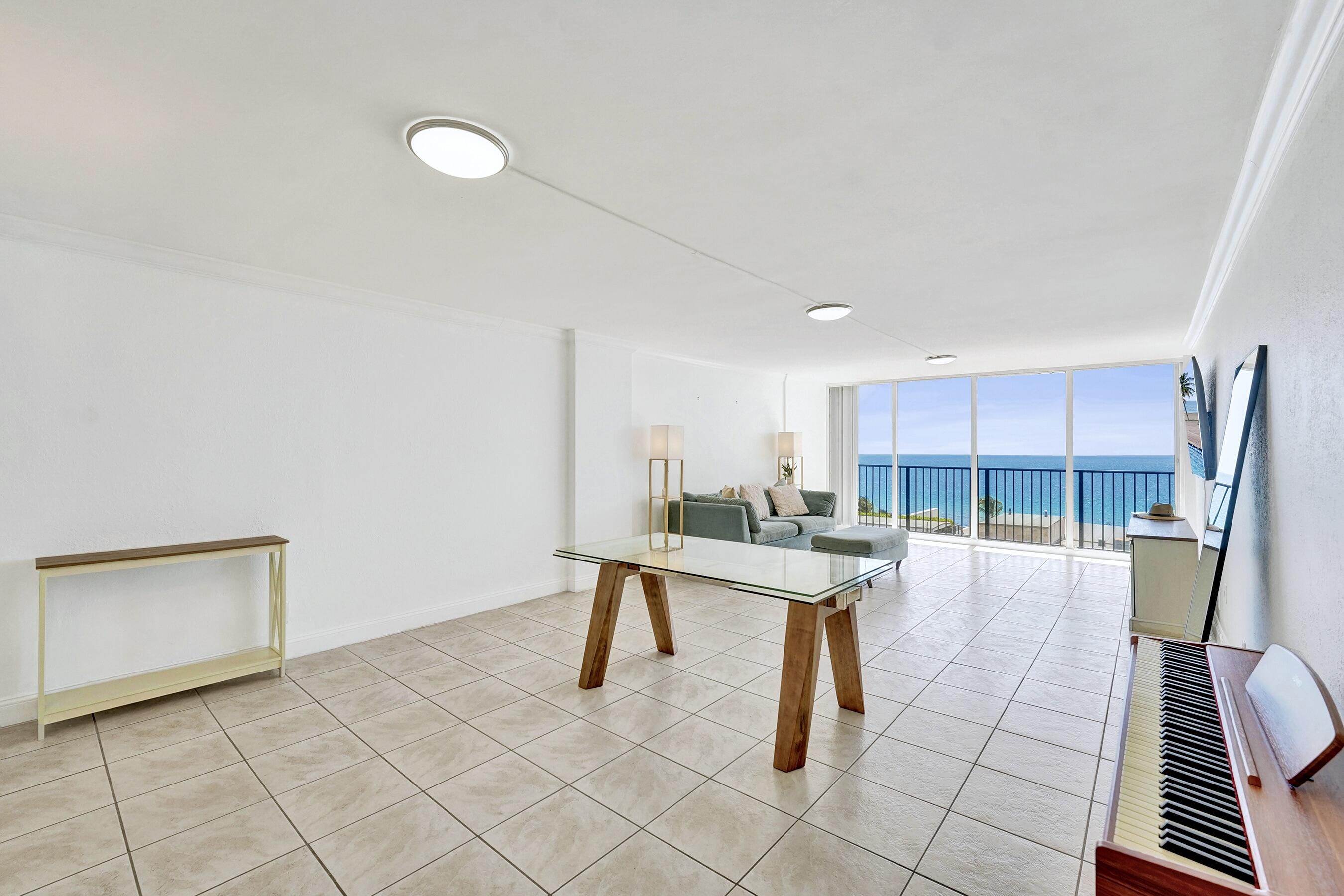 QUADOMAIN TOWER I AND IV CONDO - Residential