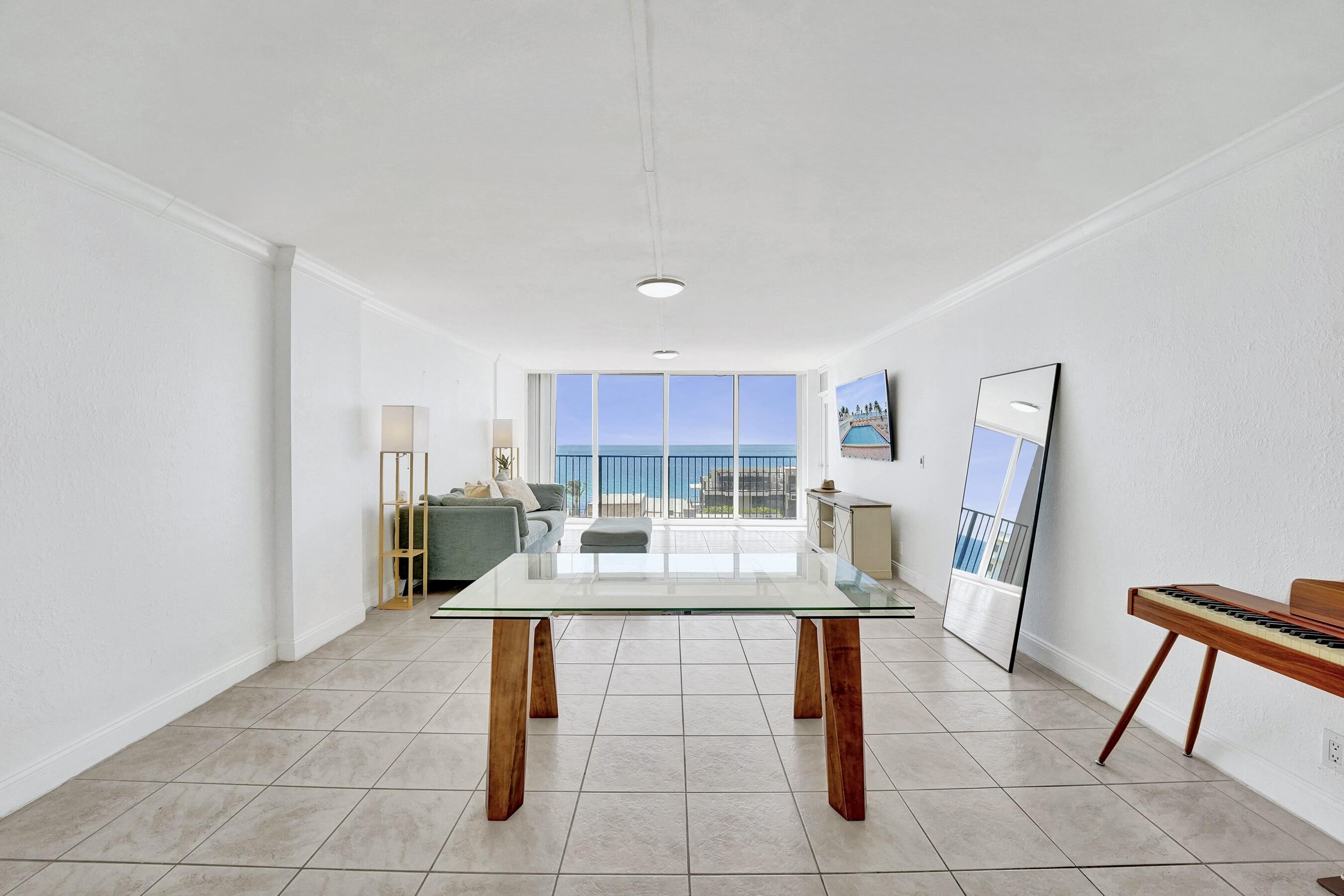 QUADOMAIN TOWER I AND IV CONDO - Residential