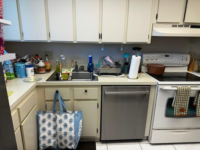 POINCIANA LAKES CONDO - Residential
