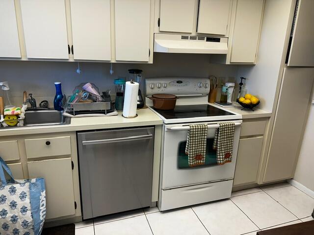 POINCIANA LAKES CONDO - Residential