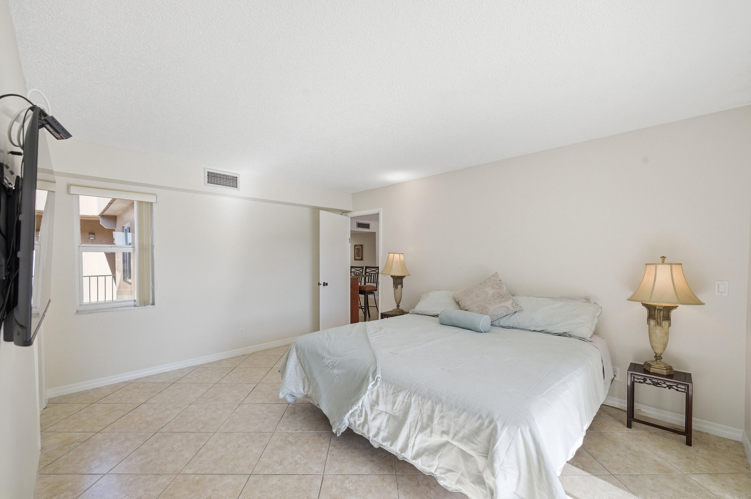 KINGS POINT PIEDMONT CONDOS - Residential Lease