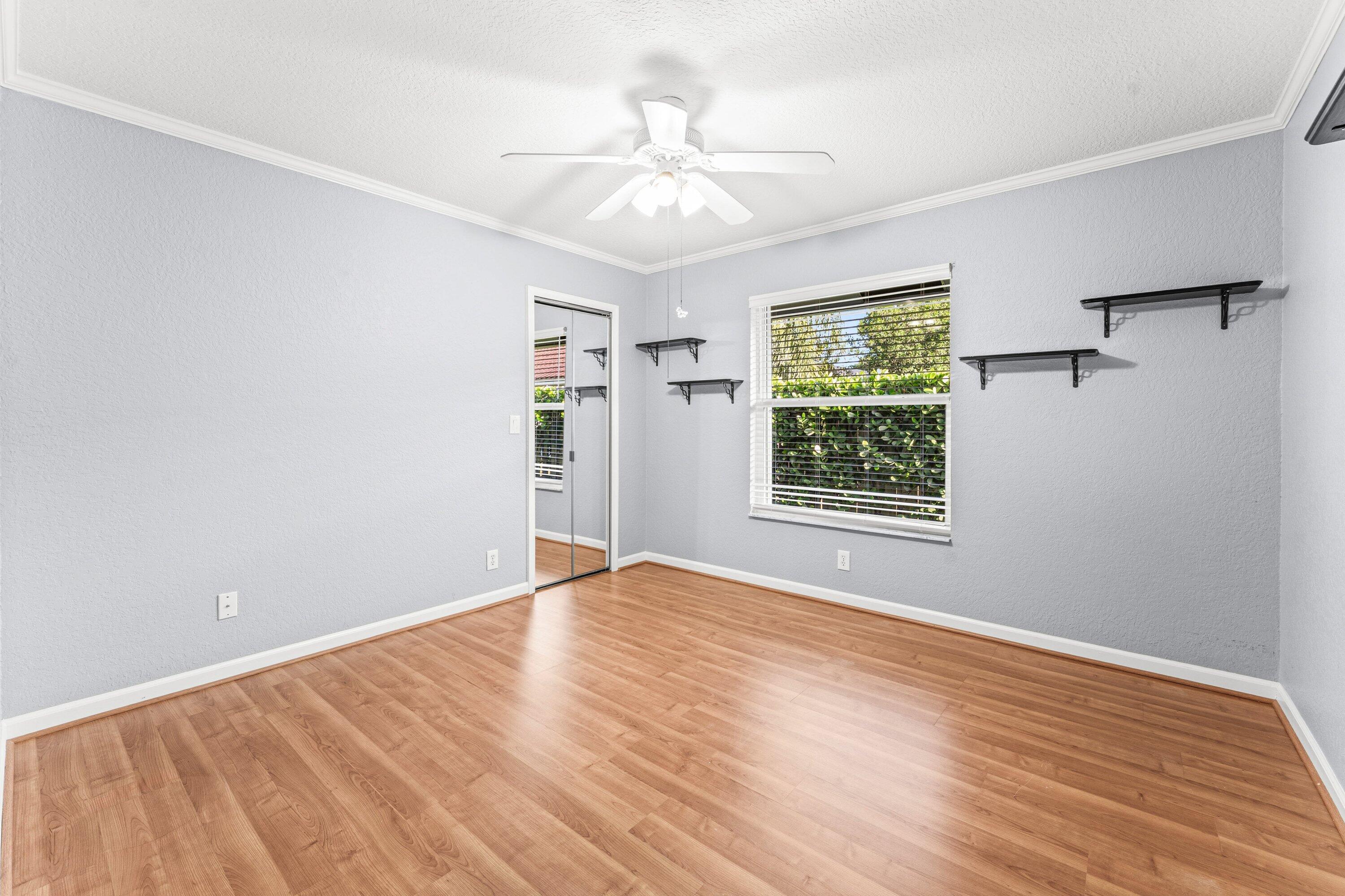 GREENVIEW SHORES 2 OF WELLINGTON - Residential