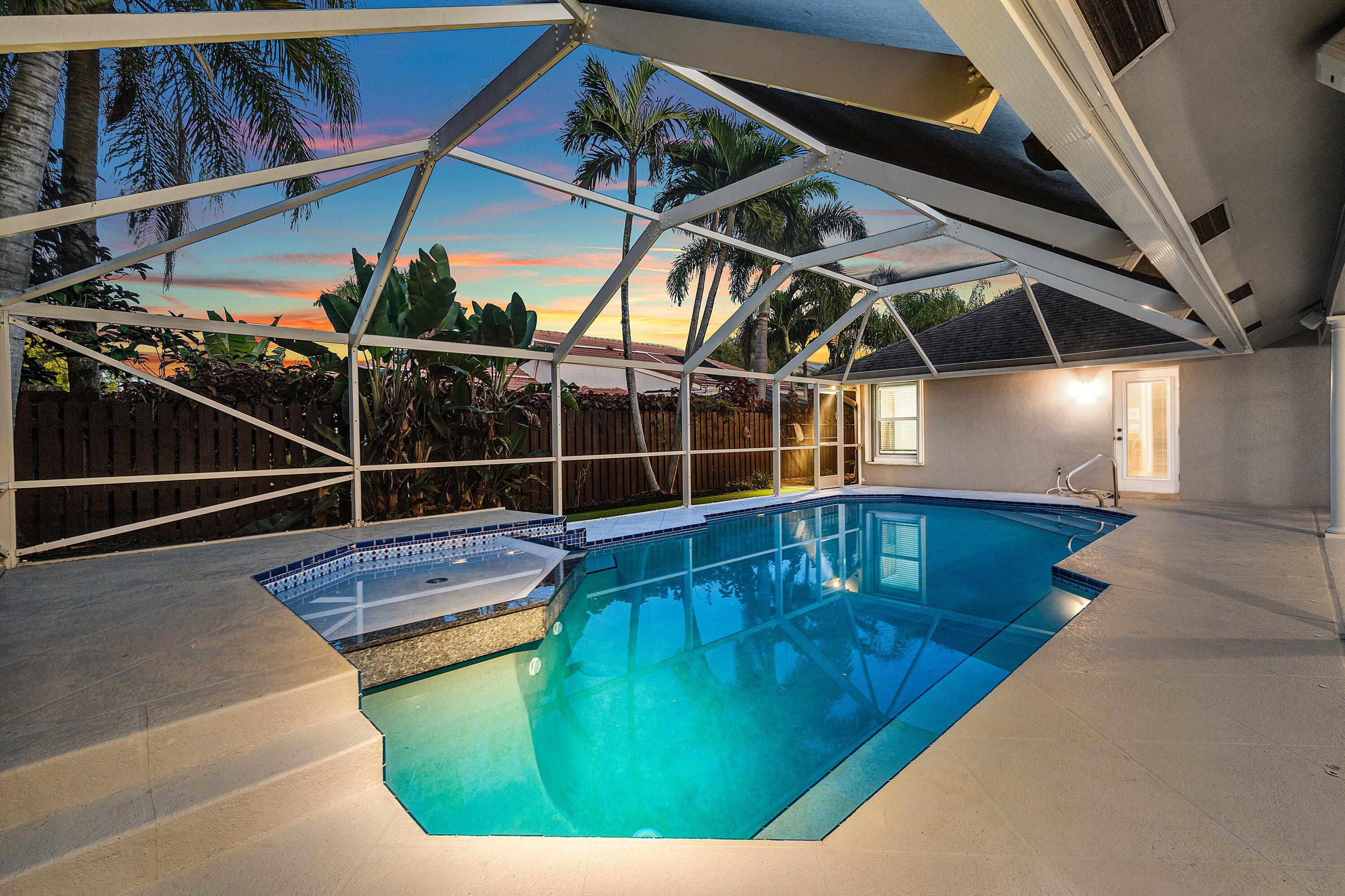 GREENVIEW SHORES 2 OF WELLINGTON - Residential