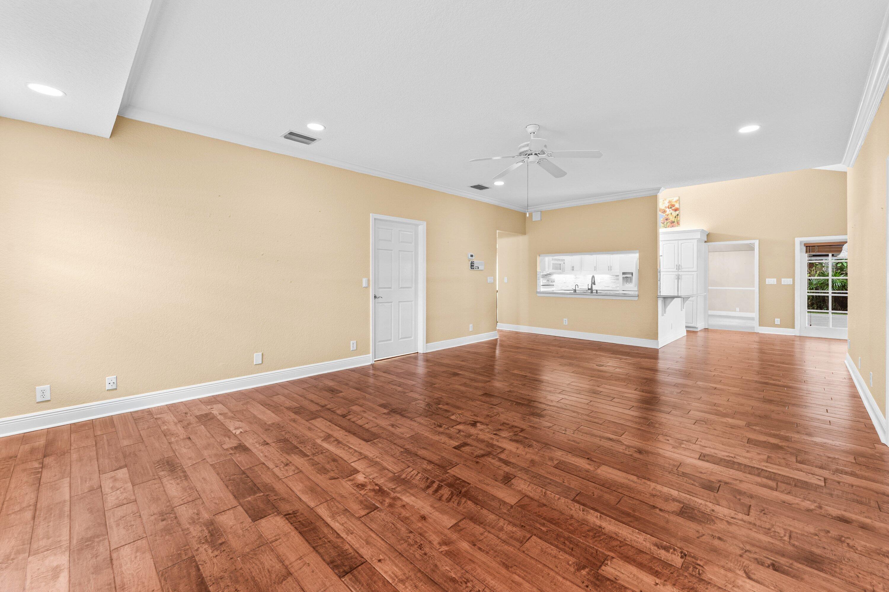 GREENVIEW SHORES 2 OF WELLINGTON - Residential