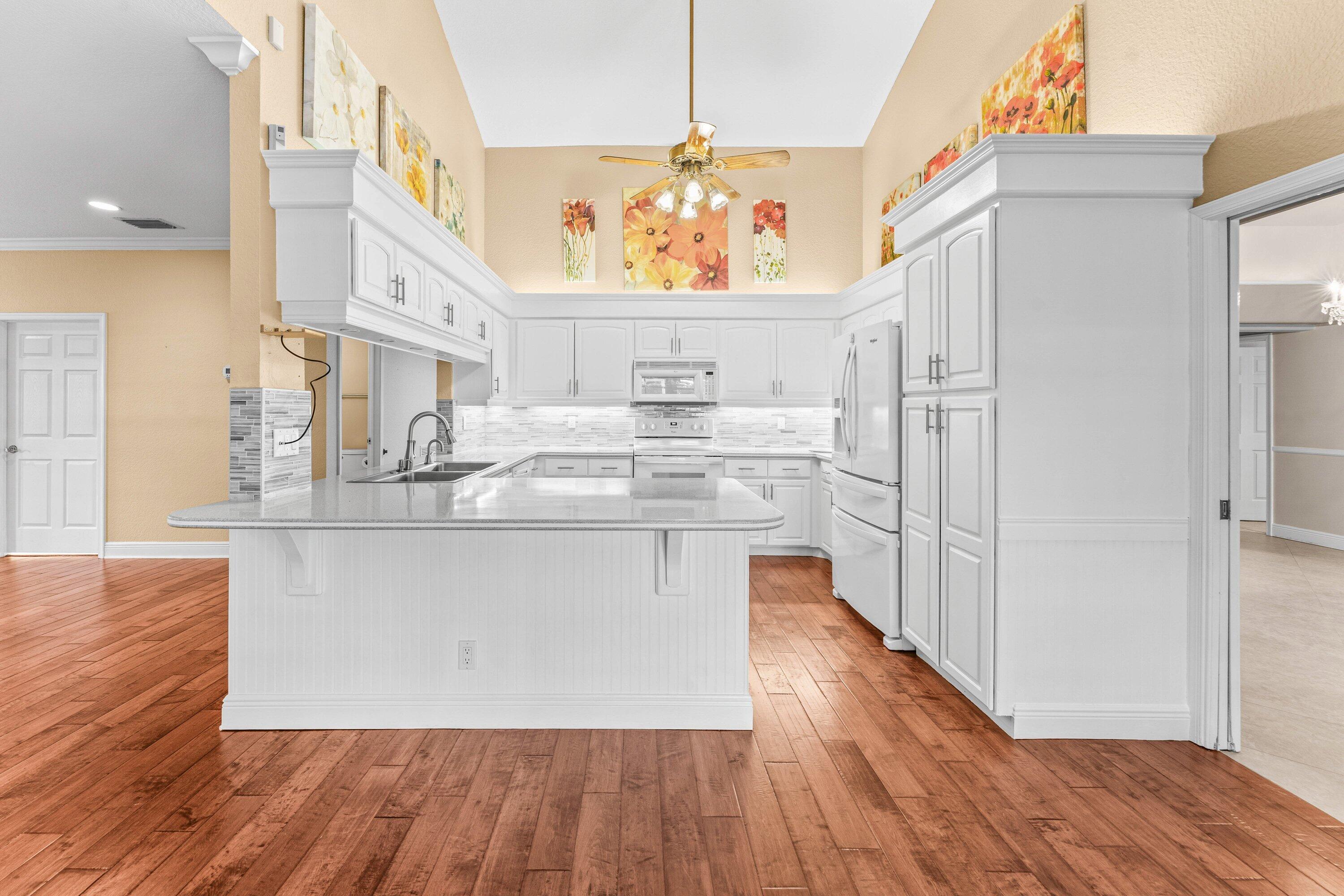 GREENVIEW SHORES 2 OF WELLINGTON - Residential