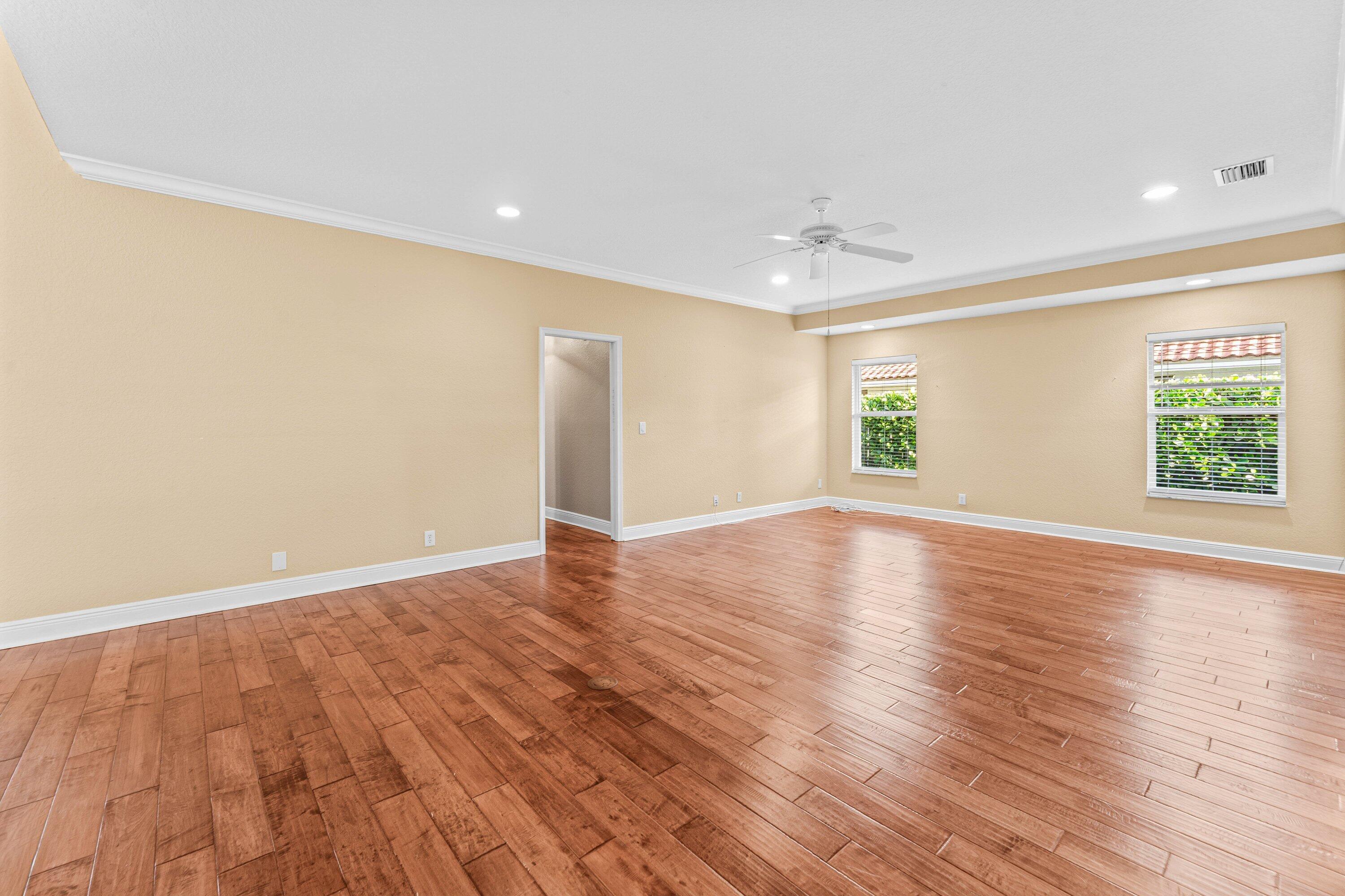 GREENVIEW SHORES 2 OF WELLINGTON - Residential