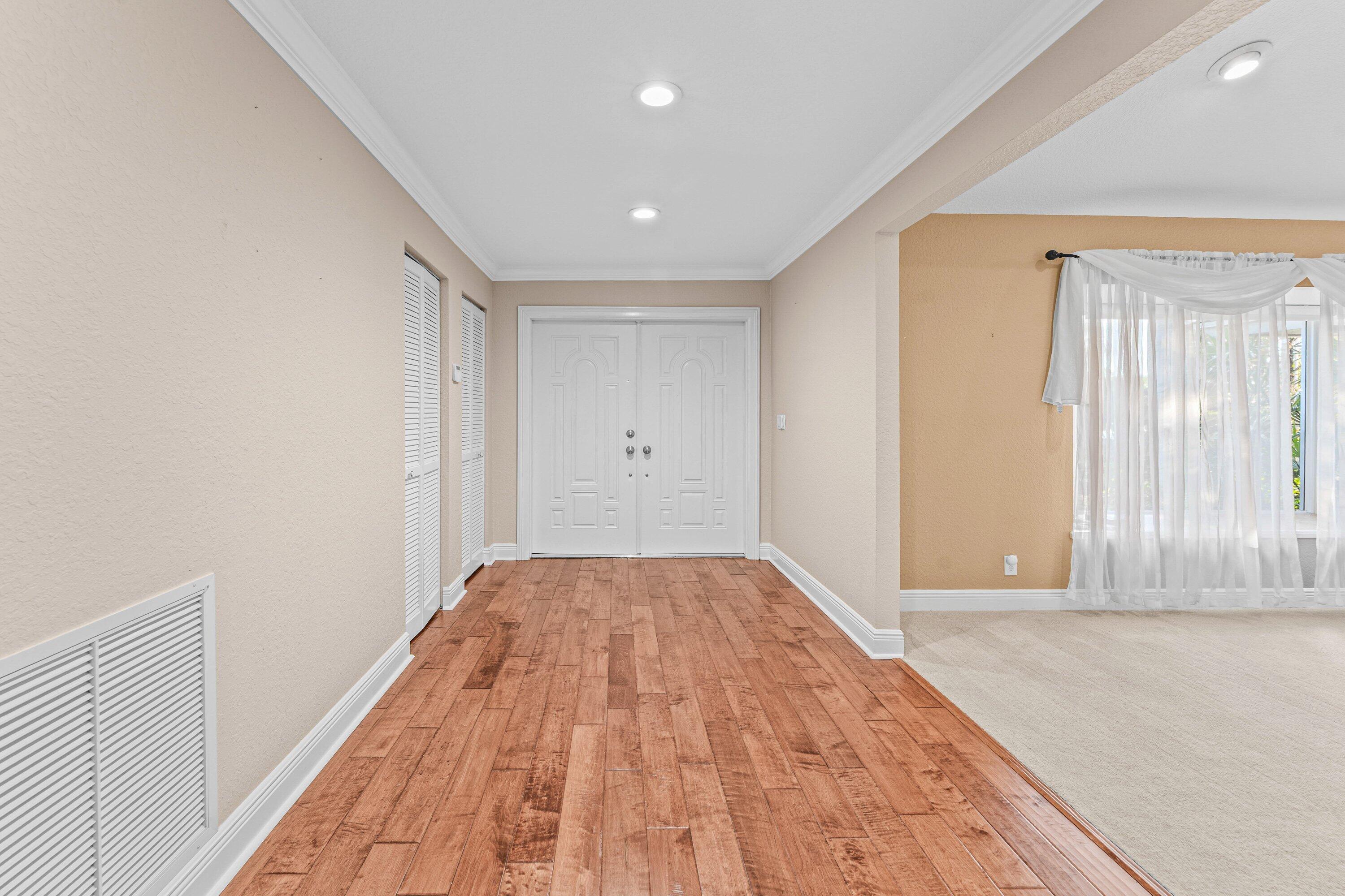 GREENVIEW SHORES 2 OF WELLINGTON - Residential