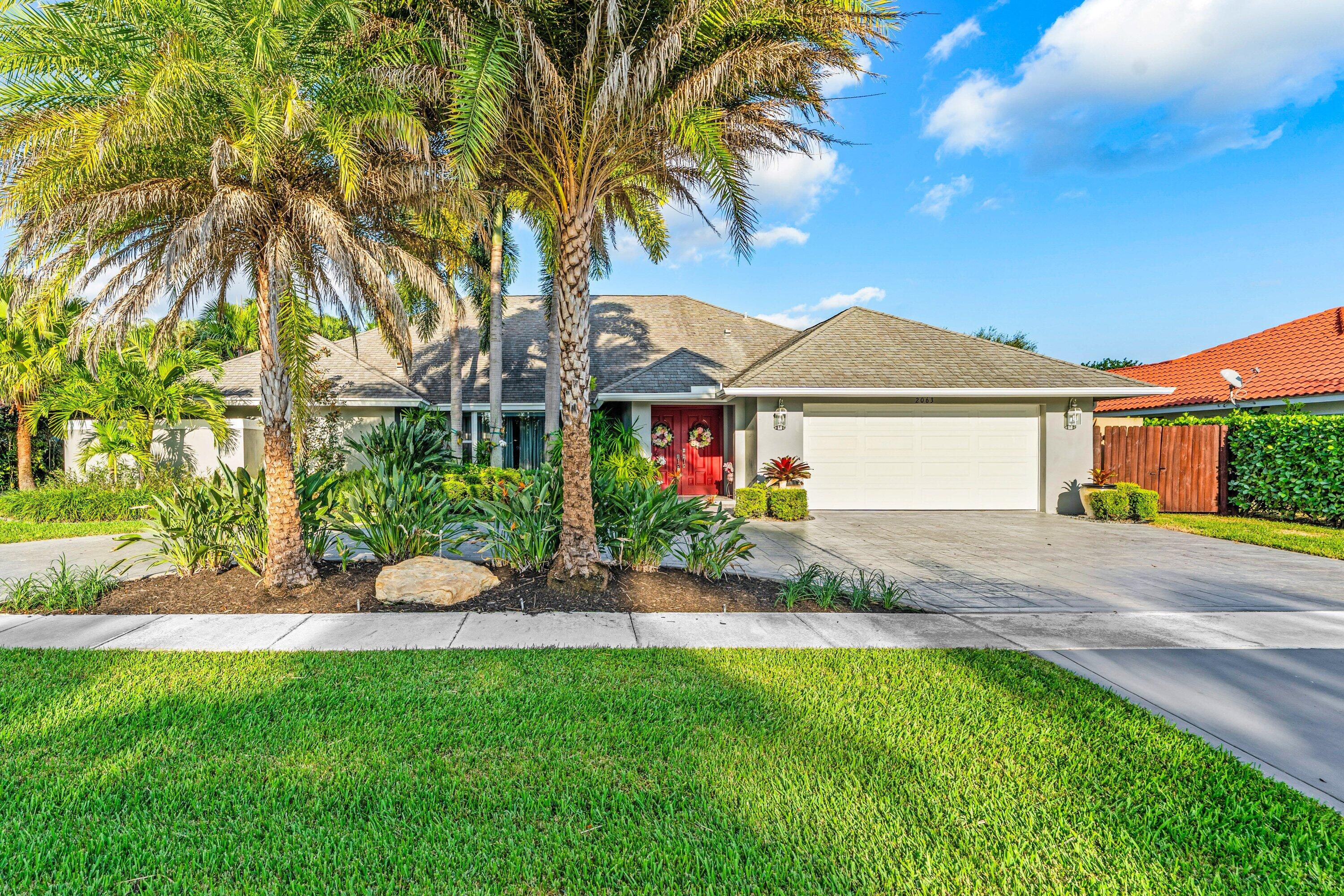 GREENVIEW SHORES 2 OF WELLINGTON - Residential