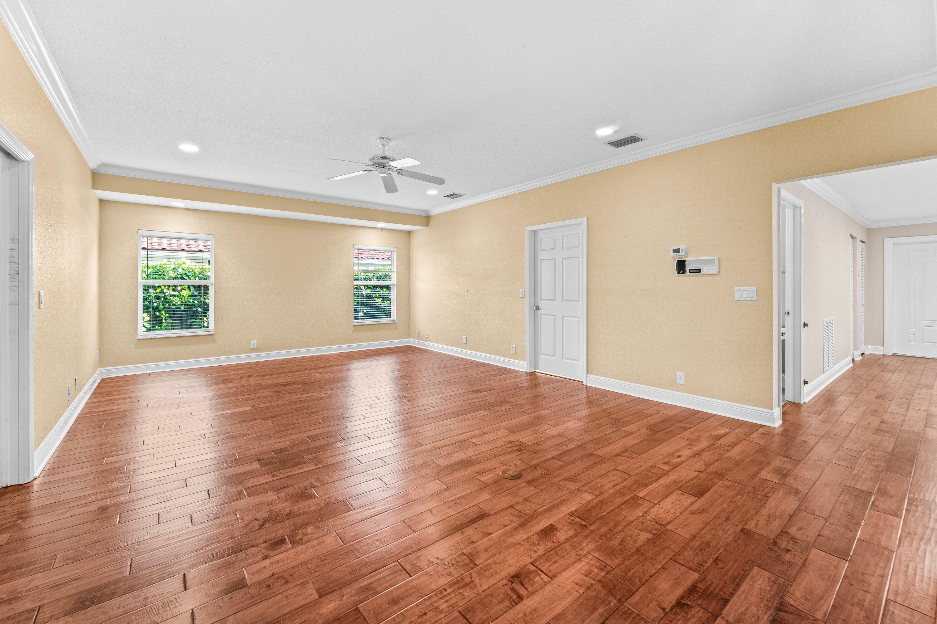 GREENVIEW SHORES 2 OF WELLINGTON - Residential